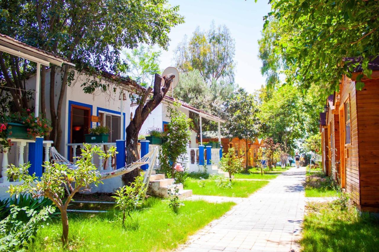 Naz Beach Bungalow Hotel In Antalya Kızılot 외부 사진